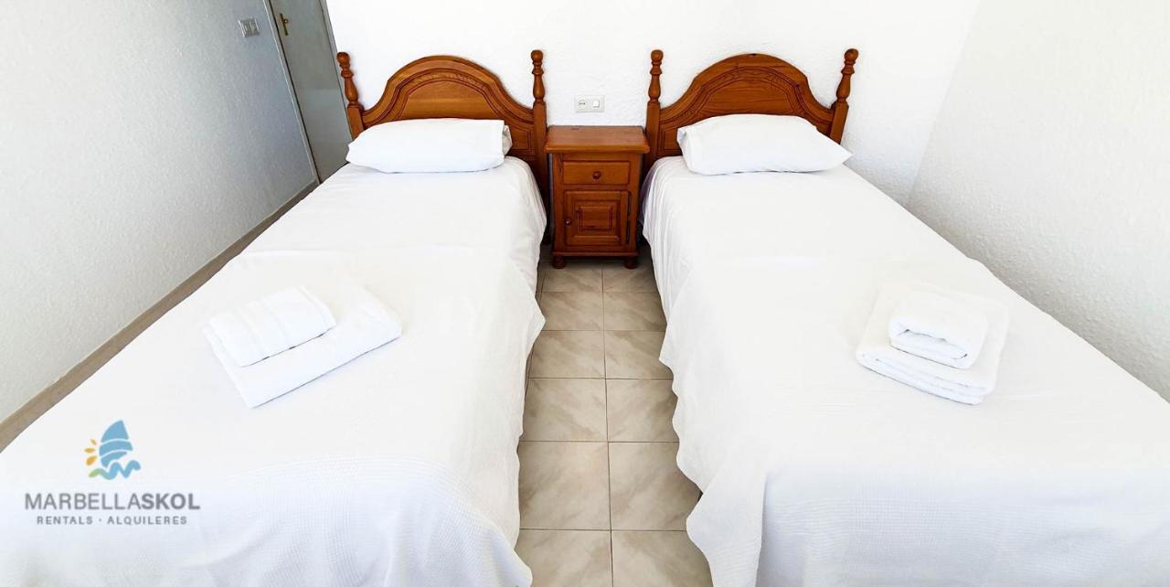 Skol 701. One Bedroom Duplex With Exceptional Sea Views. Apartamento Marbella